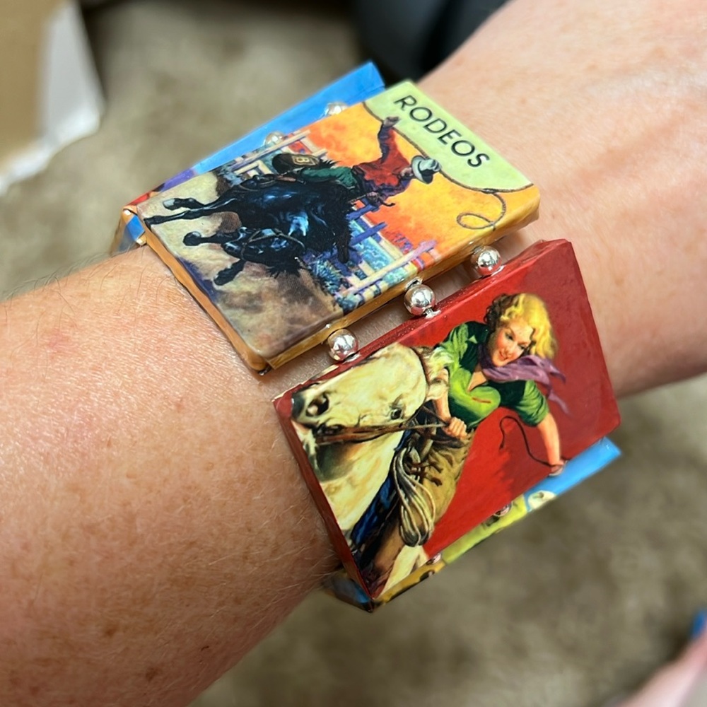 Retro Western/Pinup stretch bracelet